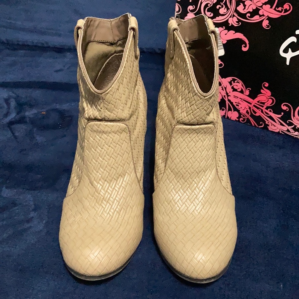 Ankle Boots (sz9)